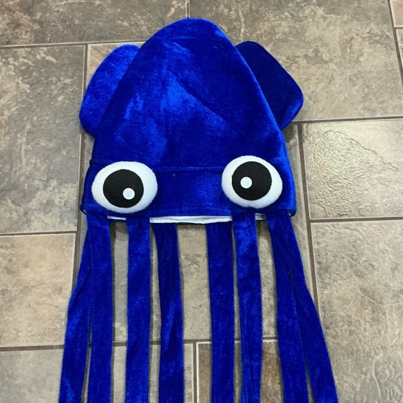 💎2/$18💎  Blue Squid Hat - Picture 2 of 4